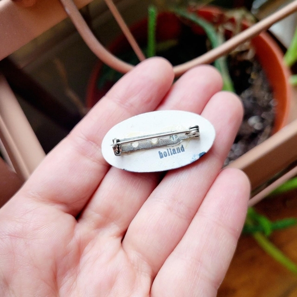 Vintage Dainty Holland Dutch Navy Blue Nautical Boat Boucher Lapel Brooch Pin - Picture 5 of 5